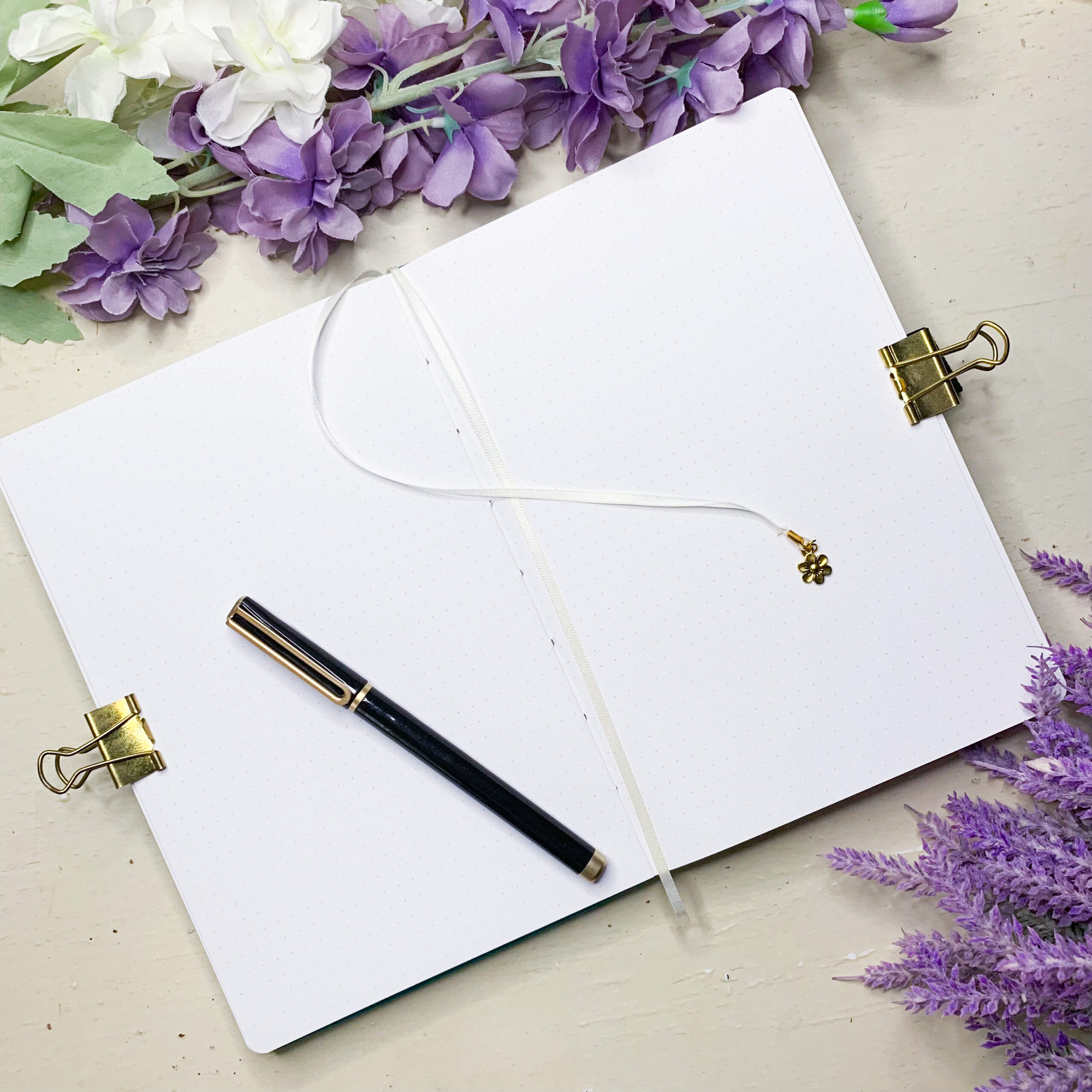 B0DAEDB3-142C-497A-A1F8-C3B55C4FA7B4